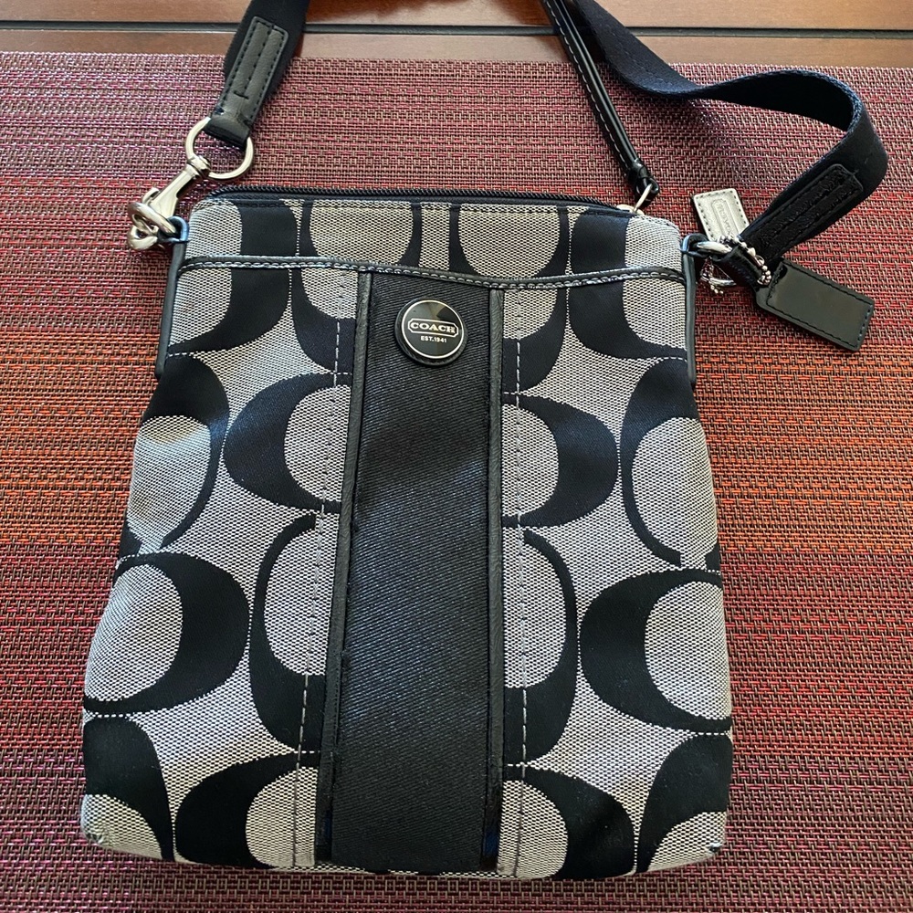 Coach shoulder bag